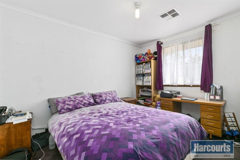 Photo - 16 Arafura Court, Hallett Cove SA 5158 - Image 8