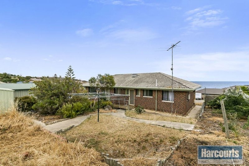 Photo - 16 Arafura Court, Hallett Cove SA 5158 - Image 10