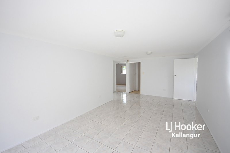 Photo - 16 Arrakune Crescent, Kallangur QLD 4503 - Image 2