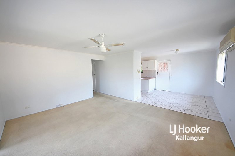 Photo - 16 Arrakune Crescent, Kallangur QLD 4503 - Image 8