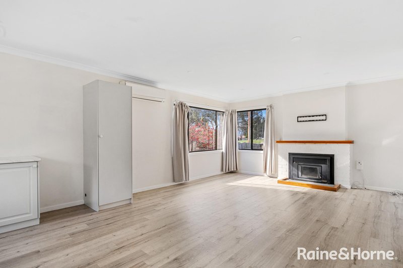 Photo - 16 Arunta Crescent, Chigwell TAS 7011 - Image 6