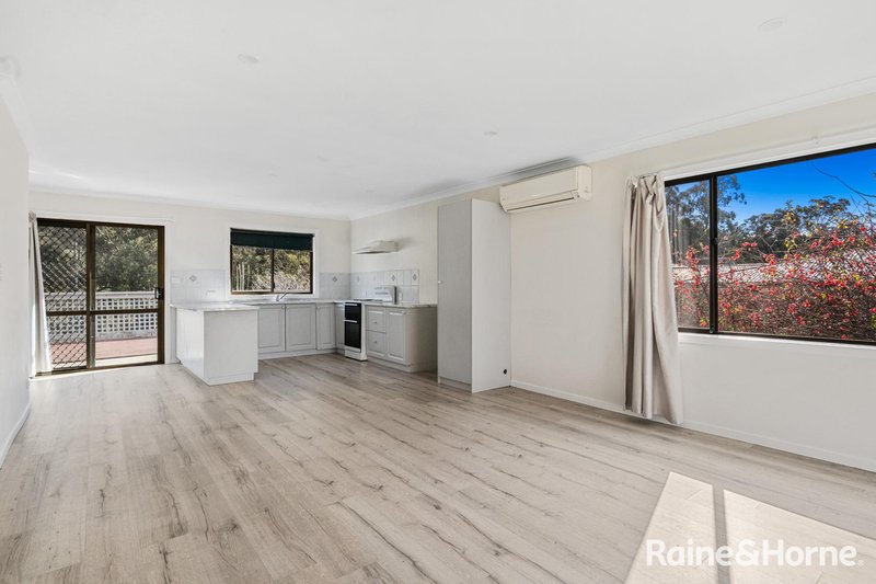 Photo - 16 Arunta Crescent, Chigwell TAS 7011 - Image 7