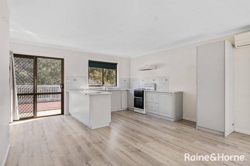 Photo - 16 Arunta Crescent, Chigwell TAS 7011 - Image 8