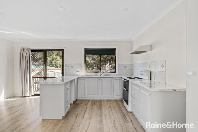 Photo - 16 Arunta Crescent, Chigwell TAS 7011 - Image 10