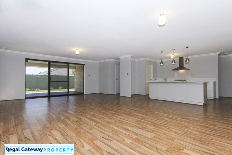 Photo - 16 Ascent Fairway, Baldivis WA 6171 - Image 5