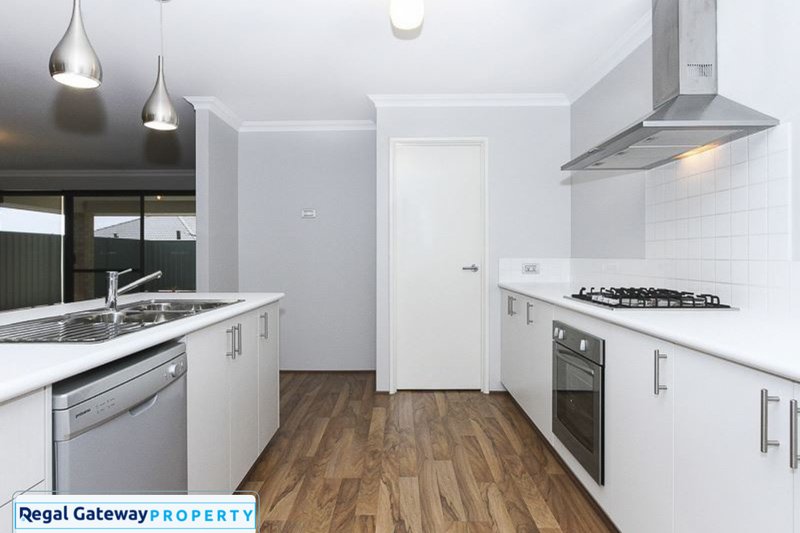 Photo - 16 Ascent Fairway, Baldivis WA 6171 - Image 9