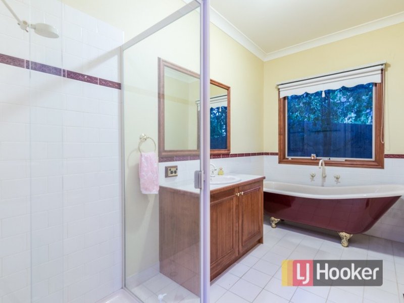 Photo - 16 Ash Crescent, Pakenham VIC 3810 - Image 14