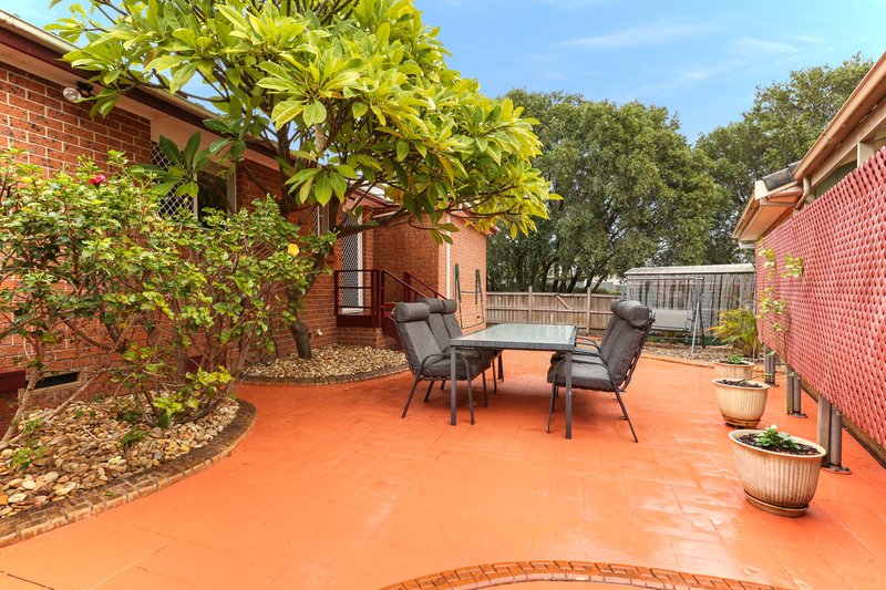 Photo - 16 Ashmore Crescent, Kanahooka NSW 2530 - Image 7