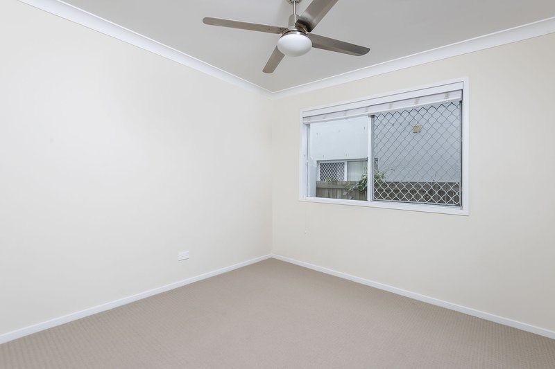 Photo - 16 Aspect Terrace, Springfield Lakes QLD 4300 - Image 3