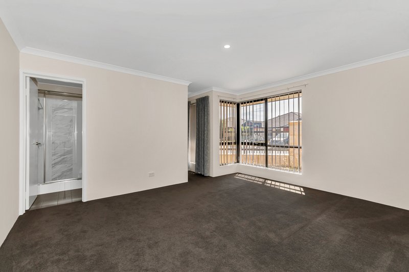 Photo - 16 Aspera Elbow , Baldivis WA 6171 - Image 7