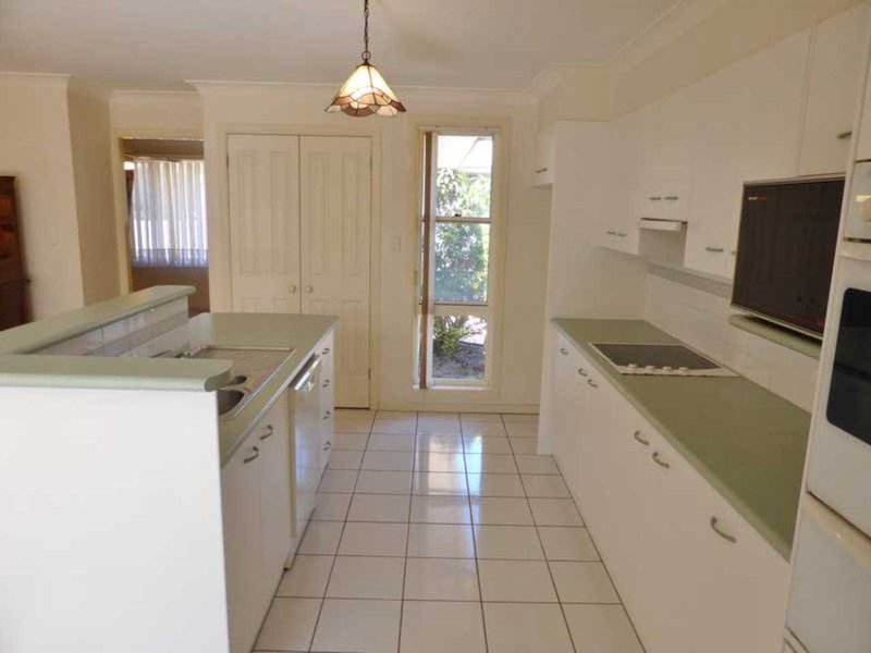 Photo - 1/6 Asplenii Crescent, Tuncurry NSW 2428 - Image 4