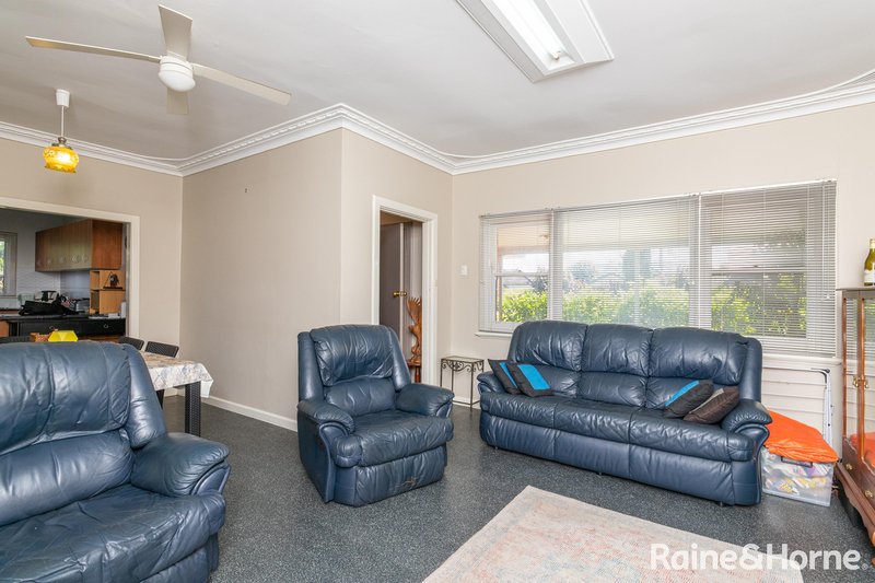 Photo - 16 Austral Parade, East Bunbury WA 6230 - Image 9