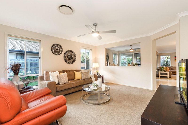 Photo - 16 Avalon Place, Upper Kedron QLD 4055 - Image 6