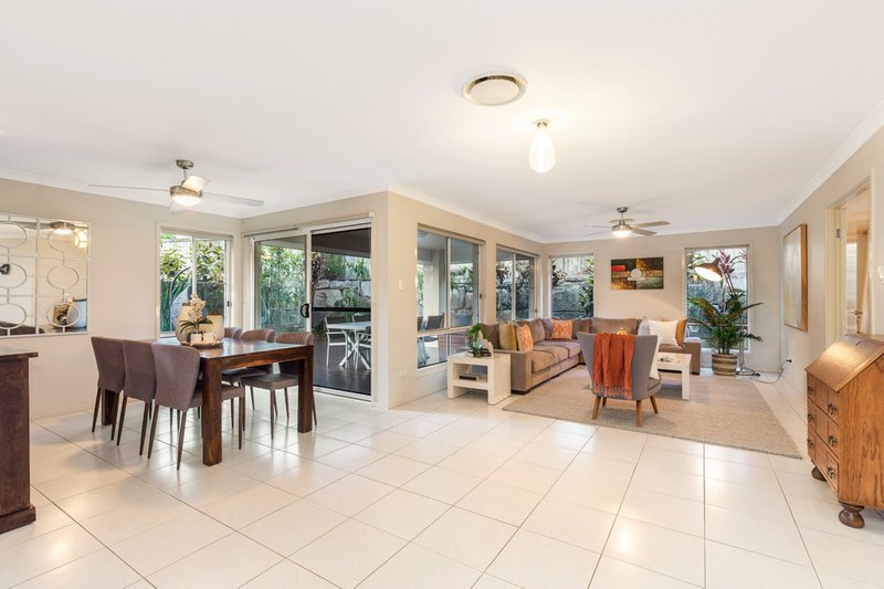 Photo - 16 Avalon Place, Upper Kedron QLD 4055 - Image 8