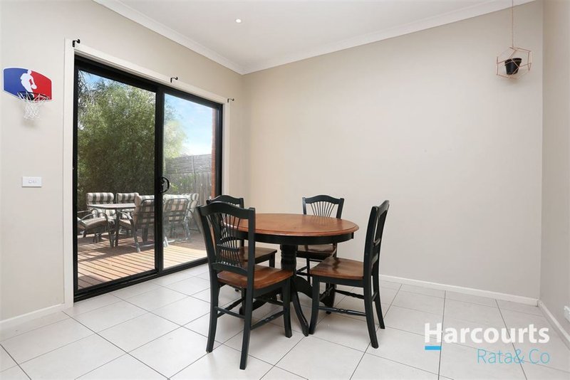 Photo - 16 Bacchus Drive, Epping VIC 3076 - Image 4