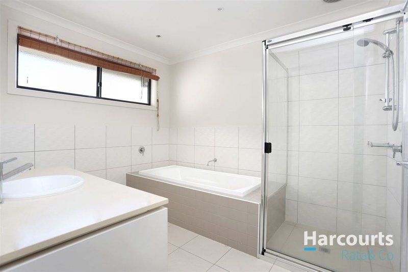 Photo - 16 Bacchus Drive, Epping VIC 3076 - Image 5