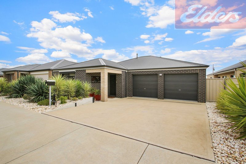 Photo - 16 Badcoe Avenue, Wodonga VIC 3690 - Image 1