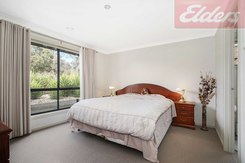 Photo - 16 Badcoe Avenue, Wodonga VIC 3690 - Image 8