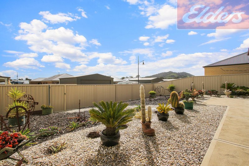 Photo - 16 Badcoe Avenue, Wodonga VIC 3690 - Image 13