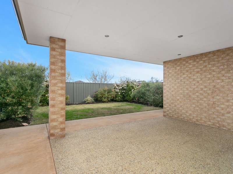 Photo - 16 Bagatelle Road, Landsdale WA 6065 - Image 16