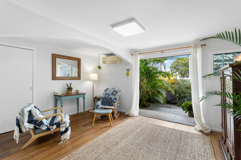 Photo - 1/6 Baldwin Street, Redcliffe QLD 4020 - Image 2