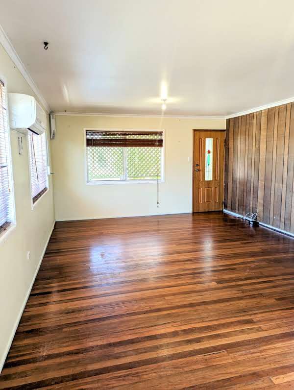 Photo - 16 Balsa Street, Crestmead QLD 4132 - Image 7