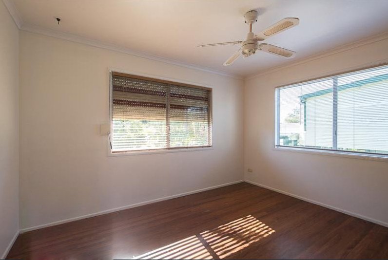 Photo - 16 Balsa Street, Crestmead QLD 4132 - Image 10