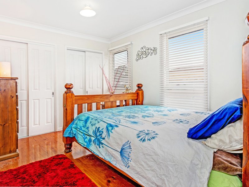 Photo - 16 Bangaroo Avenue, Dapto NSW 2530 - Image 5