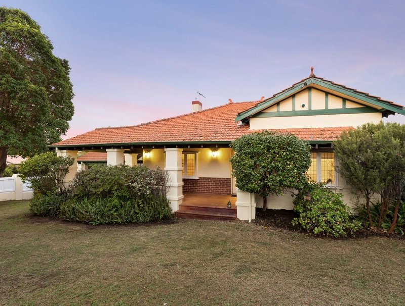 Photo - 16 Barcoo Avenue, Nedlands WA 6009 - Image 2