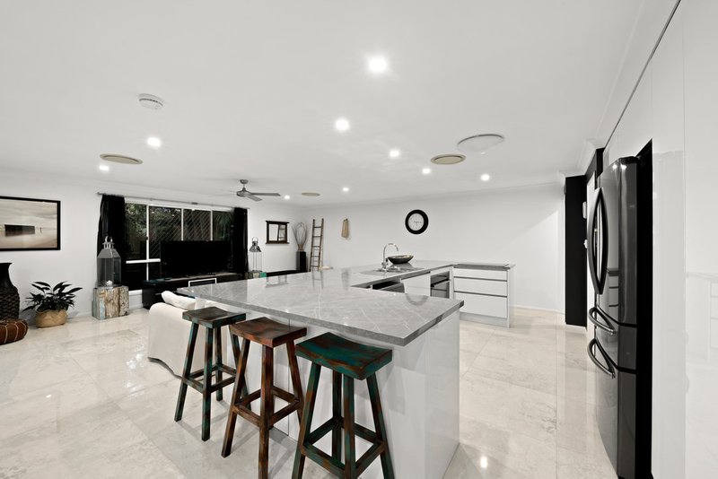 Photo - 16 Barkston Court, Buderim QLD 4556 - Image 4