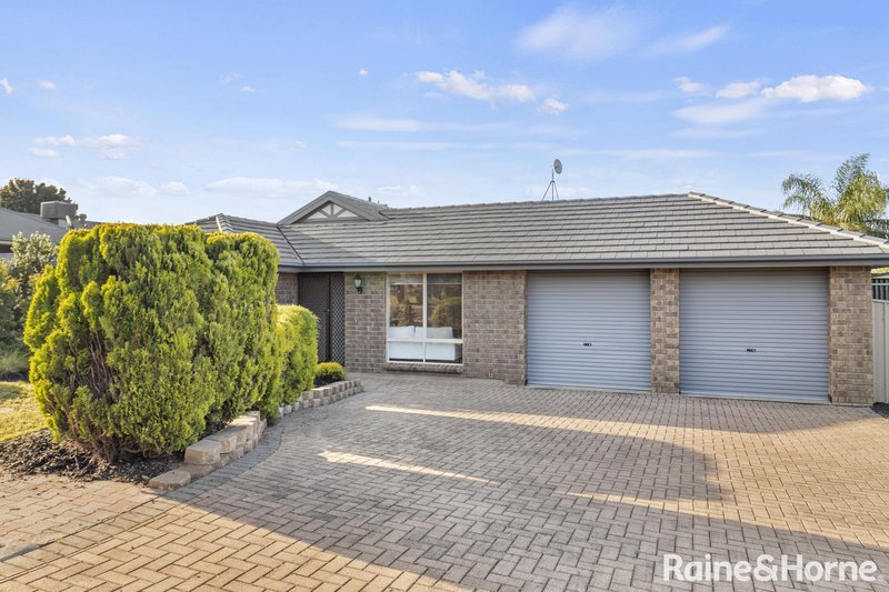 16 Barnes Crescent, Woodcroft SA 5162