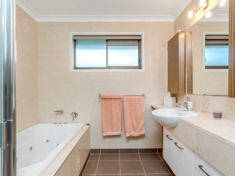 Photo - 16 Baron Court, Tallai QLD 4213 - Image 13