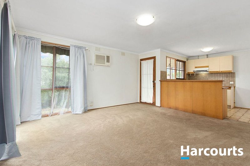 Photo - 16 Barossa Avenue, Vermont South VIC 3133 - Image 7