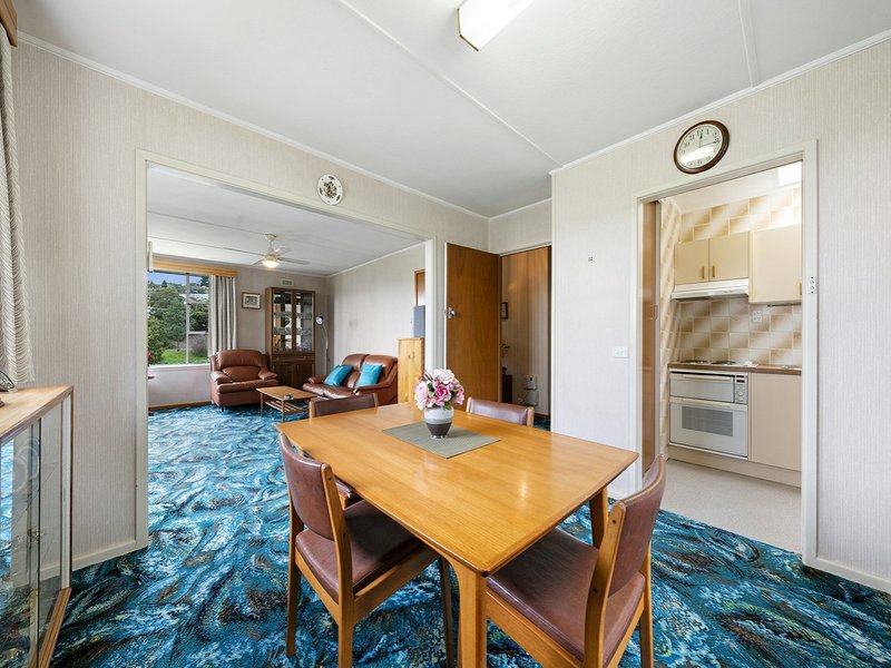 Photo - 16 Barossa Road, Glenorchy TAS 7010 - Image 8