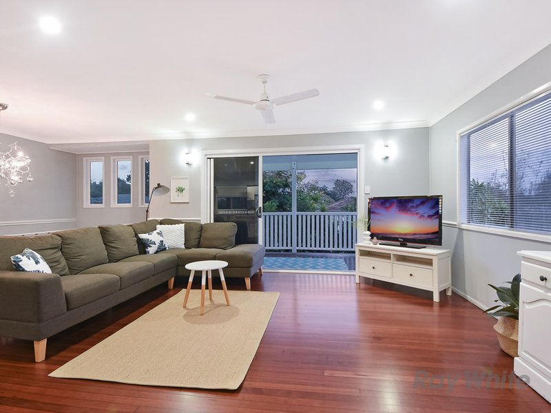 Photo - 16 Barrabui Street, Bracken Ridge QLD 4017 - Image 12