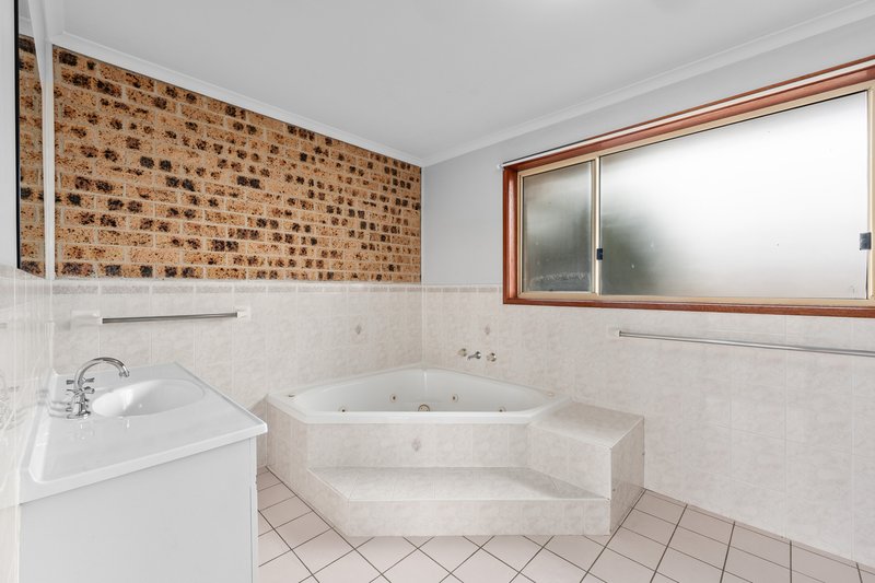 Photo - 16 Barracks Flat Drive, Karabar NSW 2620 - Image 17