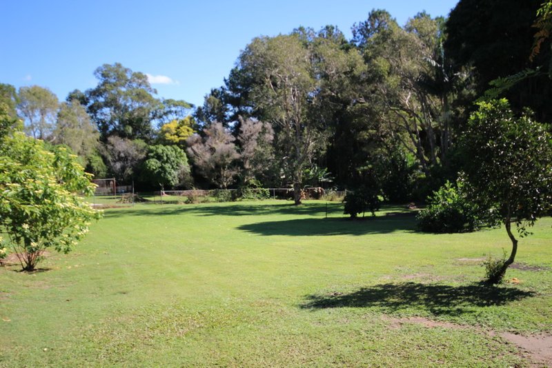 Photo - 16 Barrs Road, Glass House Mountains QLD 4518 - Image 16