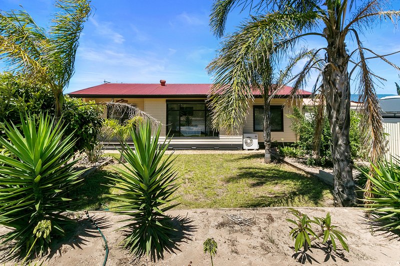 16 Barton Road, Tiddy Widdy Beach SA 5571