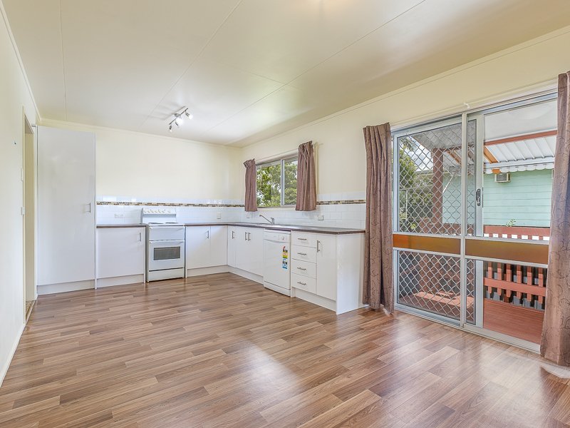 Photo - 16 Barton Road, Victory Heights QLD 4570 - Image 3