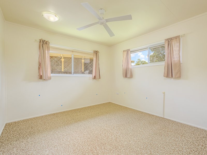 Photo - 16 Barton Road, Victory Heights QLD 4570 - Image 8