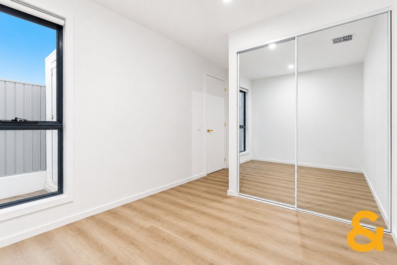 Photo - 16 Basalt Street, Donnybrook VIC 3064 - Image 13