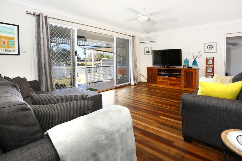 Photo - 16 Bath Street, Labrador QLD 4215 - Image 7