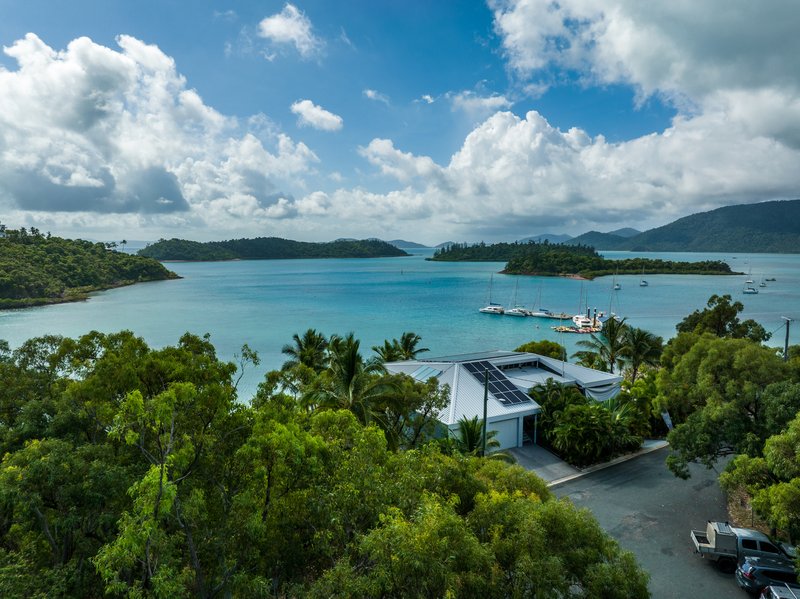 Photo - 16 Bay Terrace, Shute Harbour QLD 4802 - Image 6