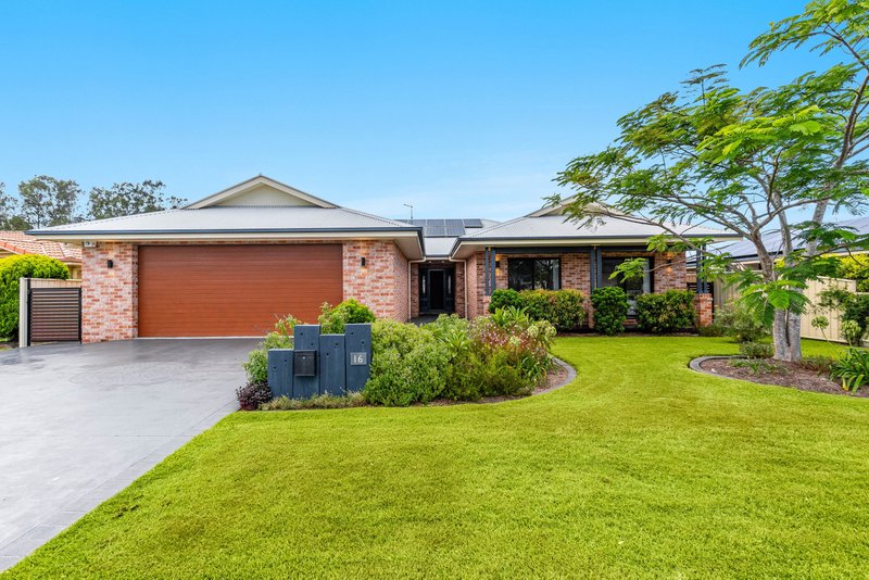 Photo - 16 Bayview Drive, Yamba NSW 2464 - Image 2