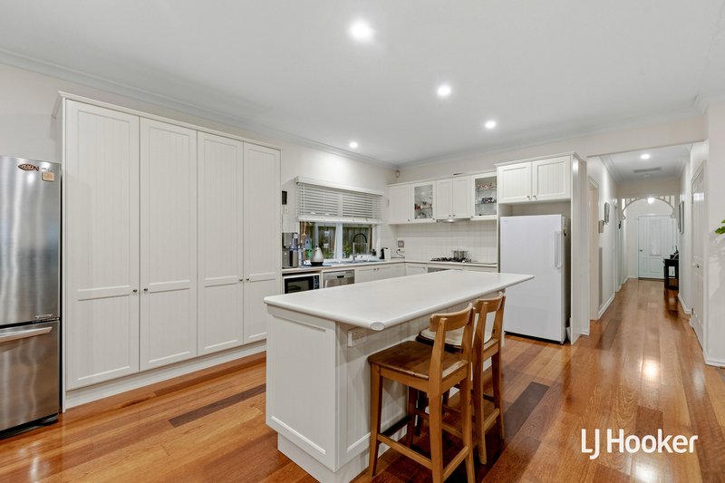Photo - 16 Beacon Avenue, Point Cook VIC 3030 - Image 7