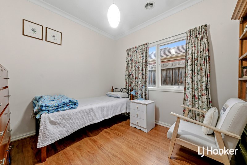 Photo - 16 Beacon Avenue, Point Cook VIC 3030 - Image 13