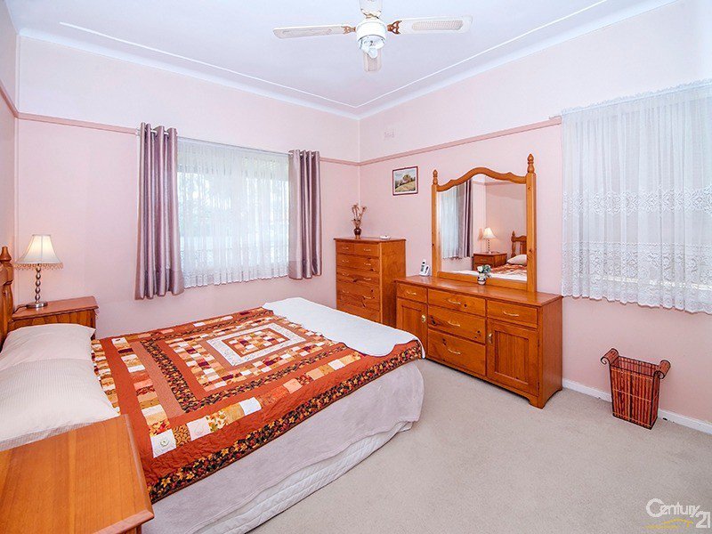 Photo - 16 Beaconsfield Street, Revesby NSW 2212 - Image 5