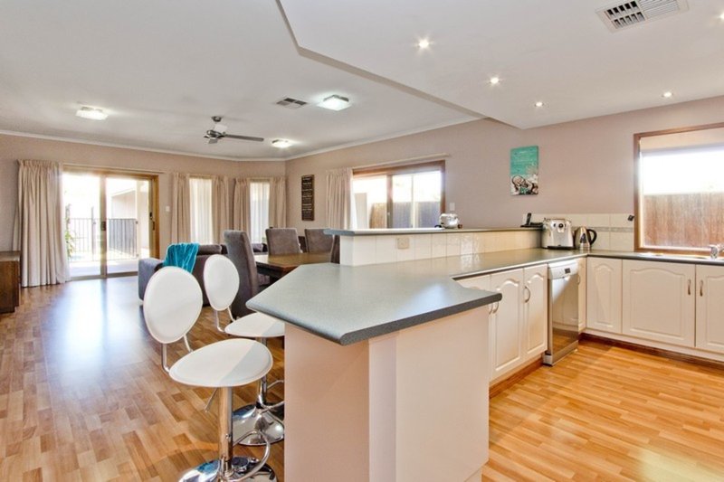 Photo - 16 Beatty Street, Flinders Park SA 5025 - Image 4