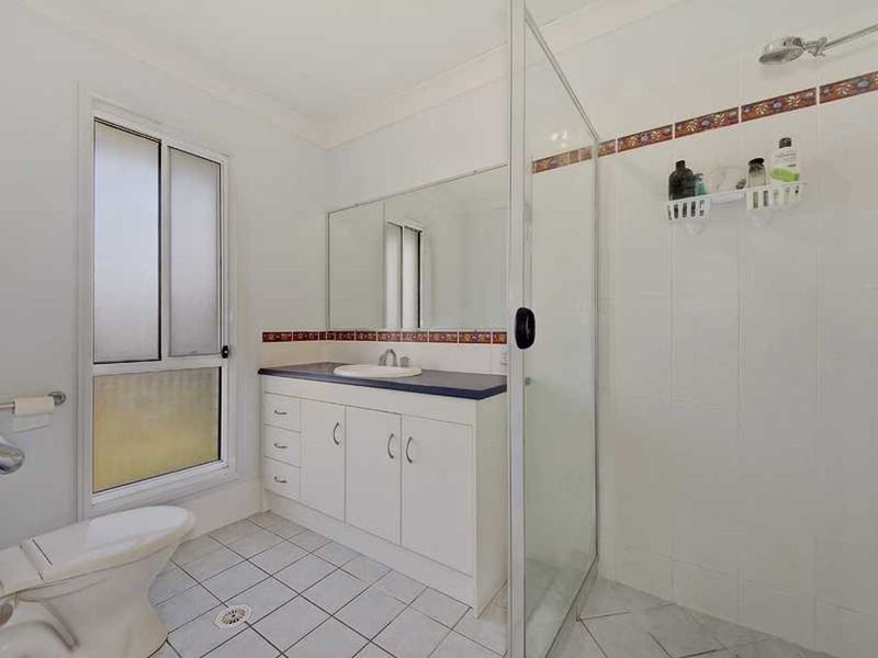 Photo - 16 Bedroff Street, Upper Coomera QLD 4209 - Image 8