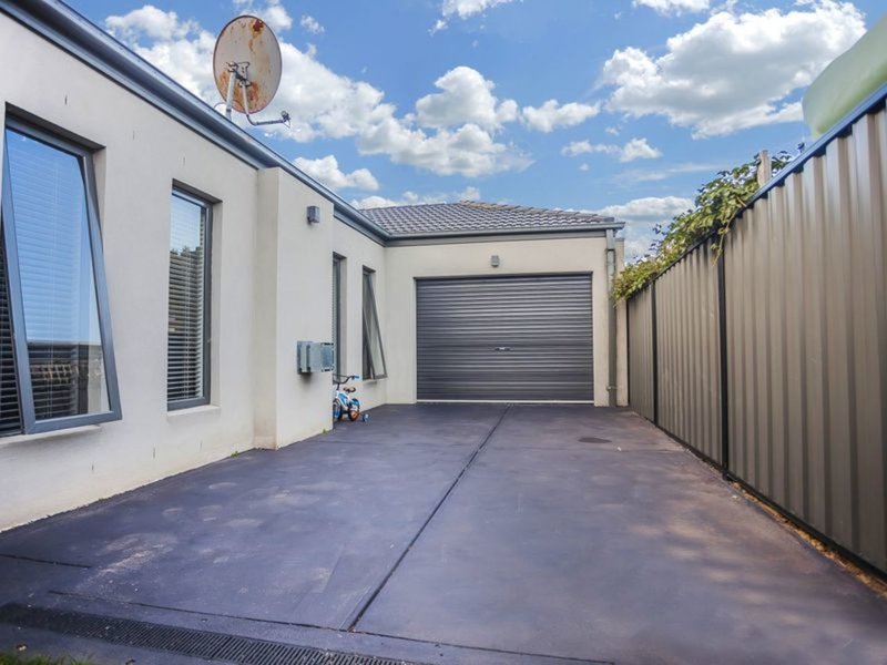 Photo - 16 Beechworth Ave , Greenvale VIC 3059 - Image 23